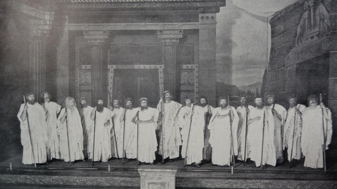Black and white image of the Chorus of Agamemnon 1900