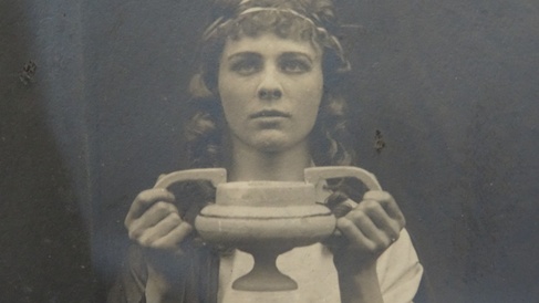 Black and white photo of Electra in Oresteia 1921